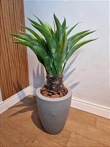 Planta Artificial Agave 60cm kit + Vaso Cônico 30cm Cinza